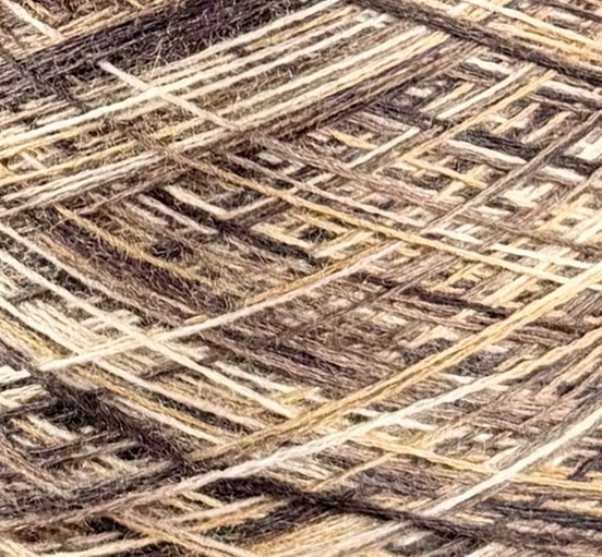 Lana Shetland 100% – filato strutturato a degradé artigianale 05